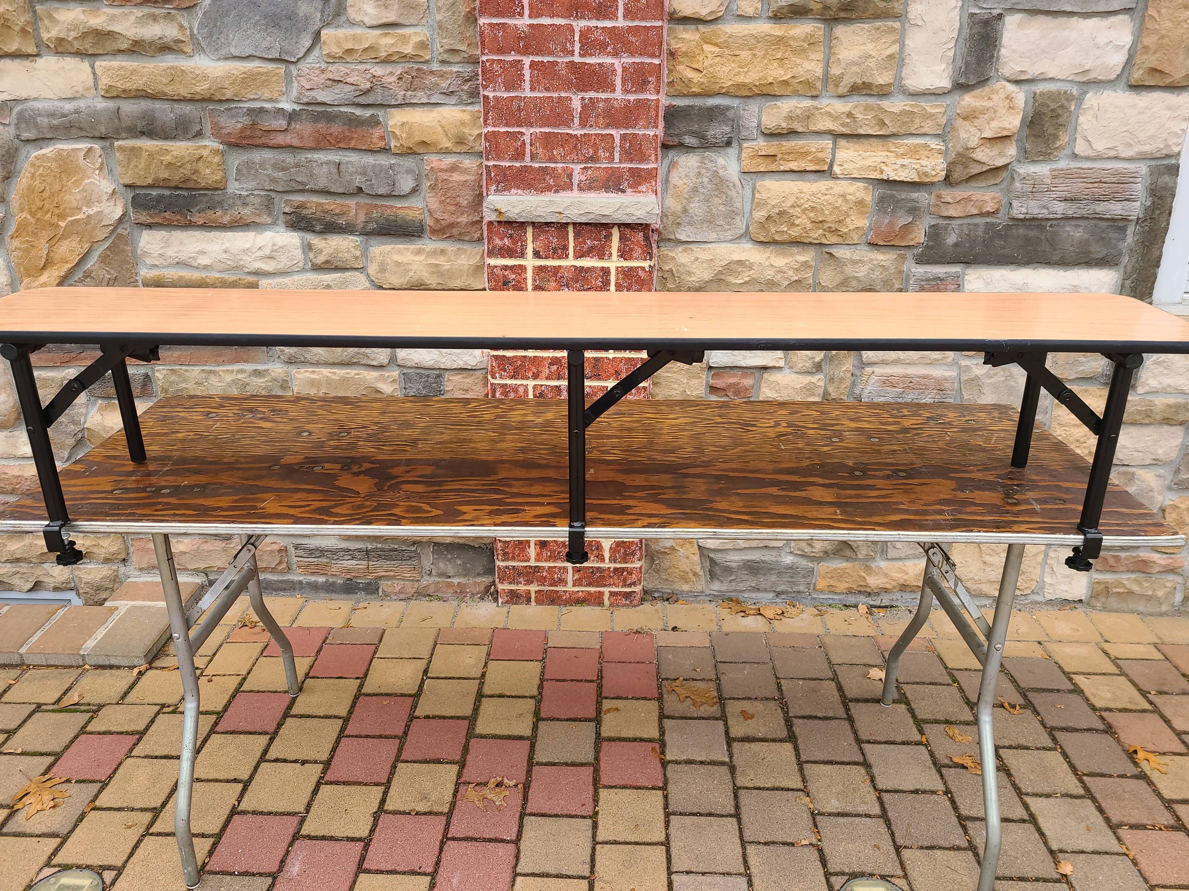 6' Conference bar with riser
