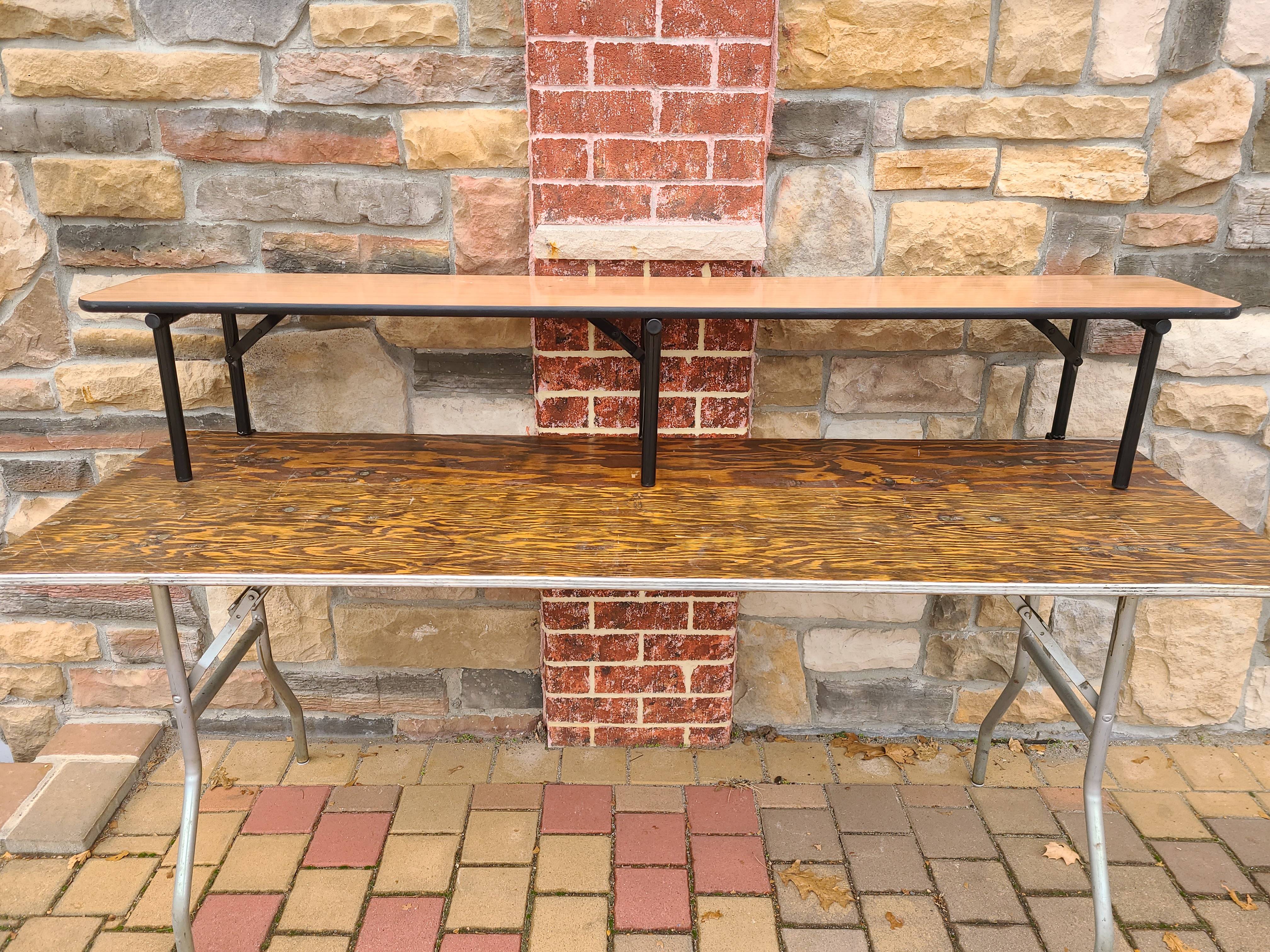 6' Conference bar with riser