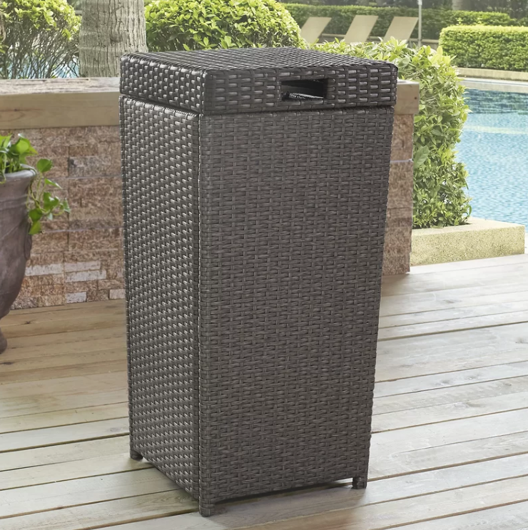 Wicker Bar & Trash Can